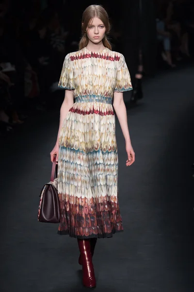 Look 29